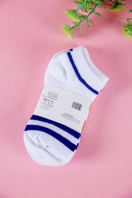 جوارب لون أبيض مزينة بخطوط باللون الأزرق 3 حبات