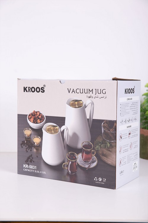 طقم 2 ترامس للقهوة و الشاي لون أسود بغطاء باللون الذهبي حافظ للحرارة و البرودة بسعة 1.5 لتر