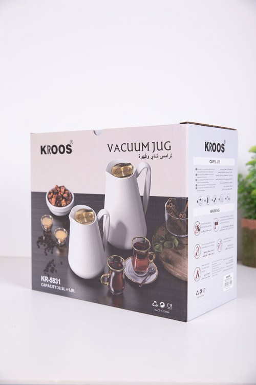 طقم 2 ترامس للقهوة و الشاي لون اوف وايت بغطاء باللون الذهبي حافظ للحرارة و البرودة بسعة 1.5 لتر