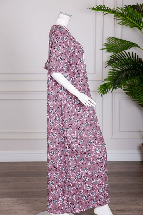 قميص نسائي طويل لون موف فاتح مشجر ياقة قصة سبعة بحبل من الأمام و أكمام قصيرة