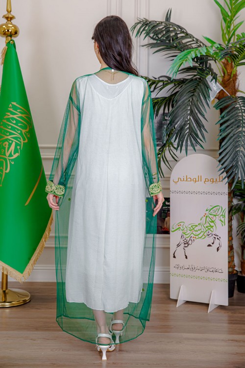 بشت-نسائي-عسيري-لليوم-الوطني-لون-أخضر-غامق-مزين-بتطريز-
