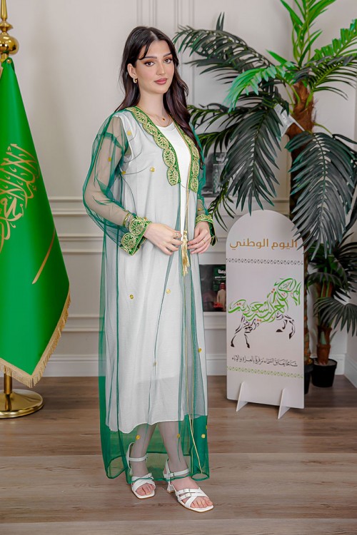 بشت-نسائي-عسيري-لليوم-الوطني-لون-أخضر-غامق-مزين-بتطريز-