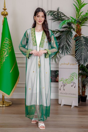 بشت نسائي عسيري لليوم الوطني لون أخضر غامق مزين بتطريز تراثي باللون الذهبي من الأمام و الأطراف و بأكمام طويلة  