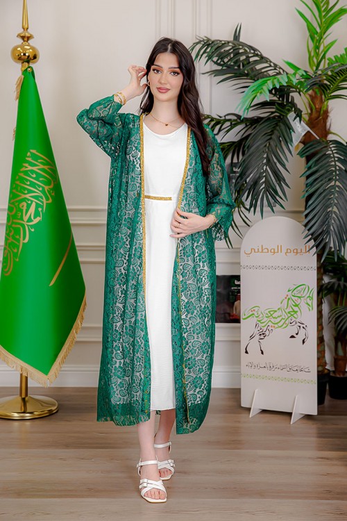 جلابية-نسائية-قطعتين-لليوم-الوطني-لون-أبيض-و-أخضر-دانتيل-بتطريز-ذهبي