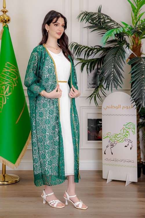 جلابية-نسائية-قطعتين-لليوم-الوطني-لون-أبيض-و-أخضر-دانتيل-بتطريز-ذهبي
