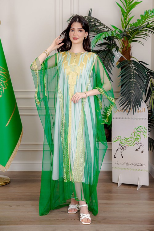 بشت-نسائي-عسيري-لليوم-الوطني-لون-أخضر-غامق-مزين-برسومات-تراثية