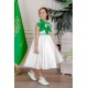 فستان بناتي لليوم الوطني لون أبيض مزين بوردة خضراء و كتابات مطرزة