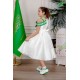 فستان بناتي لليوم الوطني لون أبيض مزين بوردة خضراء و كتابات مطرزة