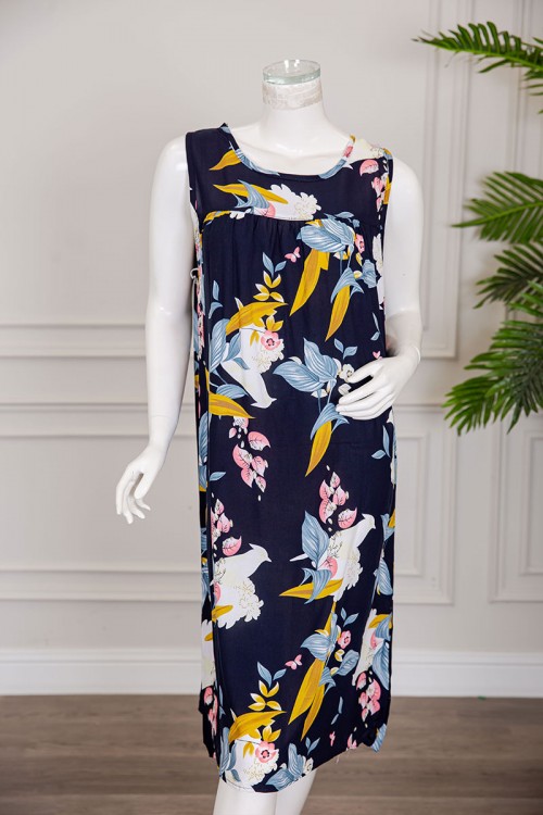 قميص نسائي قصير لون كحلي مشجر ياقة دائرية بدون أكمام