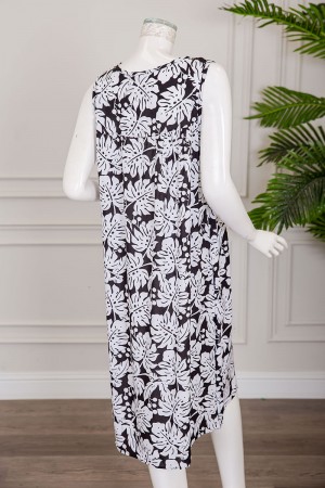 قميص نسائي قصير لون أسود مشجر باللون الأبيض  ياقة دائرية بدون أكمام