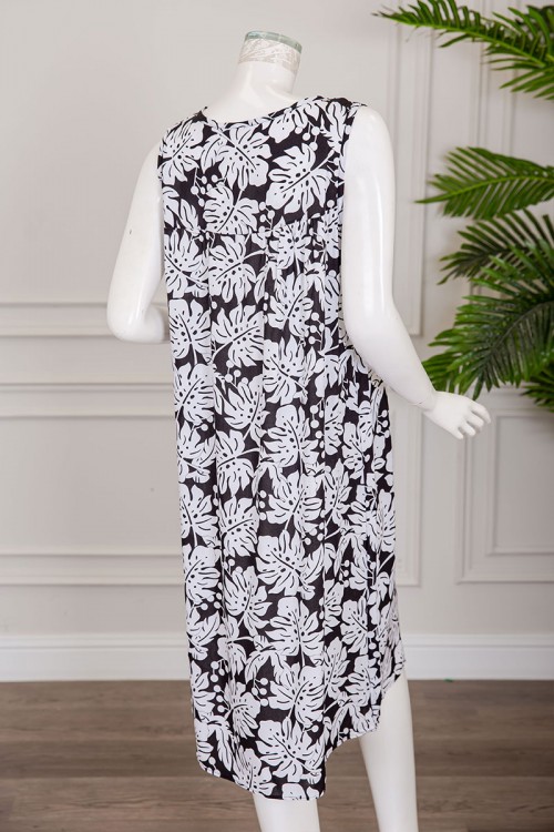 قميص نسائي قصير لون أسود مشجر باللون الأبيض  ياقة دائرية بدون أكمام