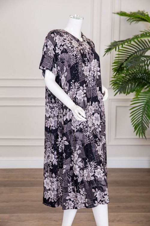 قميص نسائي ميدي لون أسود مشجر ياقة قصة سبعة و أكمام قصيرة