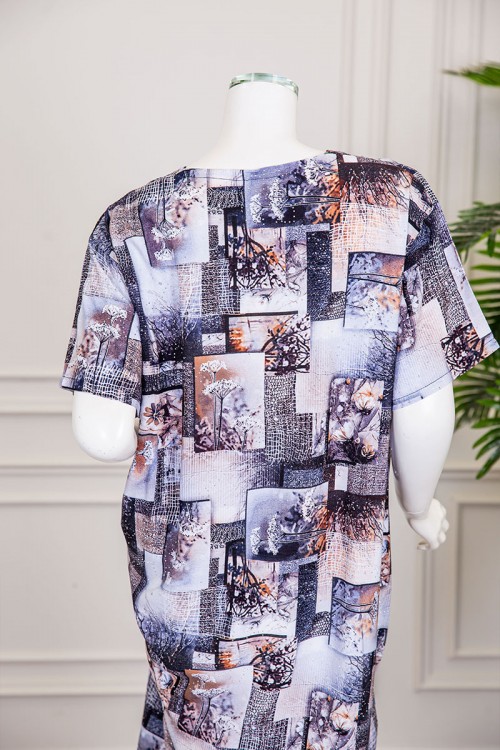 قميص نسائي ميدي مزين برسومات و أشكال ملونة بفصوص ياقة قصة سبعة و أكمام قصيرة