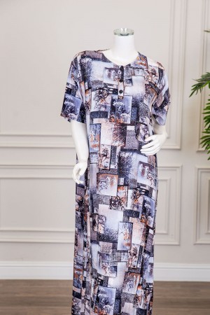 قميص نسائي طويل مزين برسومات و أشكال ملونة بفصوص ياقة دائرية بأزرار من الأمام و أكمام قصيرة 