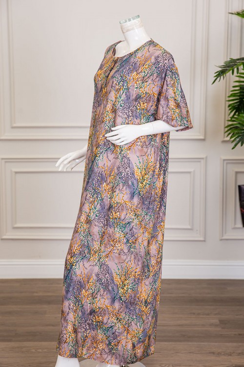 قميص نسائي جامبو طويل مشجر بتموجات لونية ياقة دائرية بأزرار من الأمام و أكمام ميدي