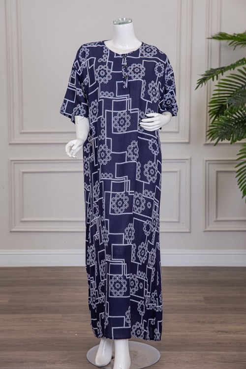 قميص نسائي طويل لون كحلي مزين برسومات و أشكال هندسية ياقة دائرية بأزرار من الأمام و أكمام قصيرة