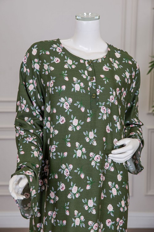 قميص نسائي جامبو طويل لون أخضر مشجر ياقة دائرية بأزرار من الأمام و أكمام طويلة