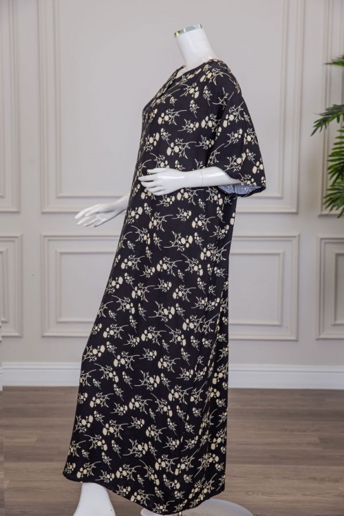 قميص نسائي جامبو طويل لون أسود مشجر ياقة دائرية بأزرار من الأمام و أكمام ميدي