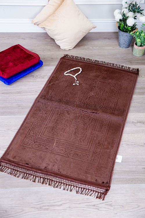 سجادة صلاة متعددة الألوان