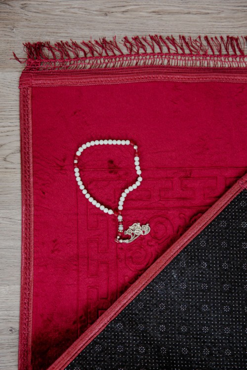 سجادة صلاة متعددة الألوان