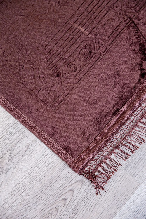 سجادة صلاة متعددة الألوان