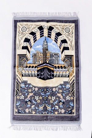 سجادة صلاة متعددة الألوان مزينة برسومات و زخارف من الأمام 