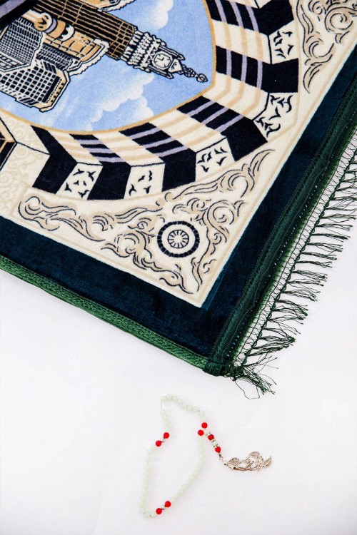 سجادة صلاة متعددة الألوان مزينة برسومات و زخارف من الأمام