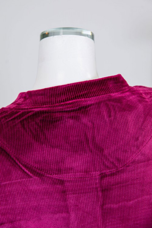 قميص نسائي شتوي طويل لون عودي ياقة دائرية بأزرار و أكمام طويلة