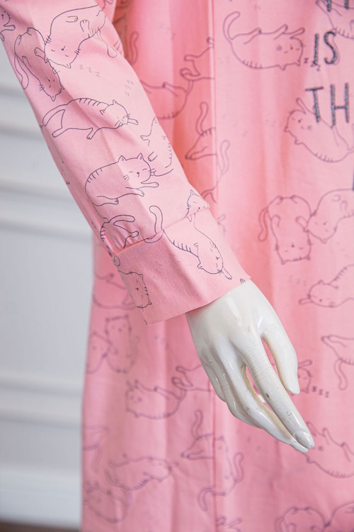 قميص-نسائي-شتوي-طويل-لون-خربزي-مزين-بكتابات-