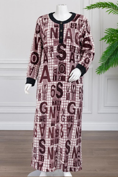 قميص نسائي شتوي طويل متعددة الالوان  مزين بأحرف و خطوط على شكل مربعات متعددة الالوان ياقة دائرية بأزرار و أكمام طويلة