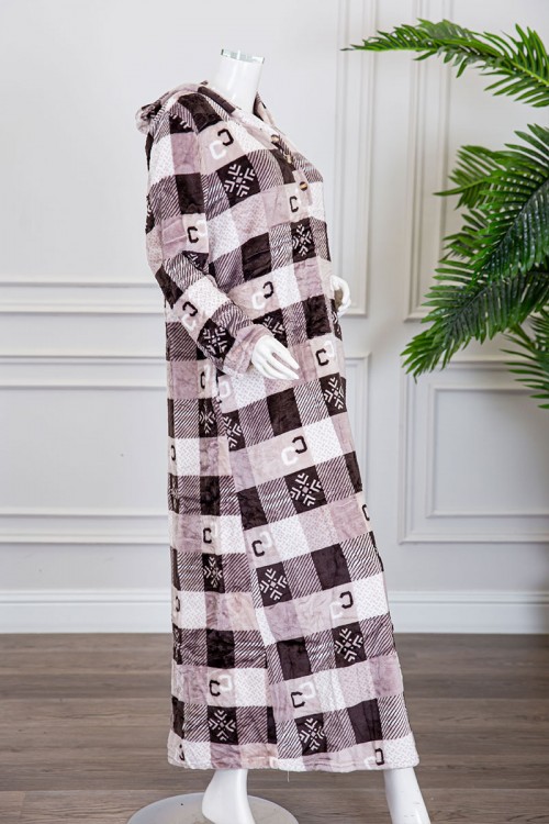 قميص نسائي شتوي طويل مطبوع بنقشة مربعات متداخلة بتدرجات متعددة الالوان ياقة بقبعة و أزرار و بأكمام طويلة