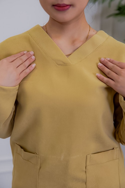 بيجامة عاملة شتوية قطعتين متعددة الألوان بلوزة بياقة قصة سبعة و بجيوب من الأمام مع بنطلون طويل