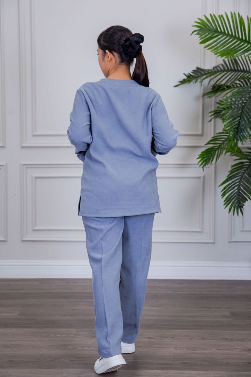 بيجامة عاملة شتوية قطعتين متعددة الألوان بلوزة بياقة قصة سبعة و بجيوب من الأمام مع بنطلون طويل