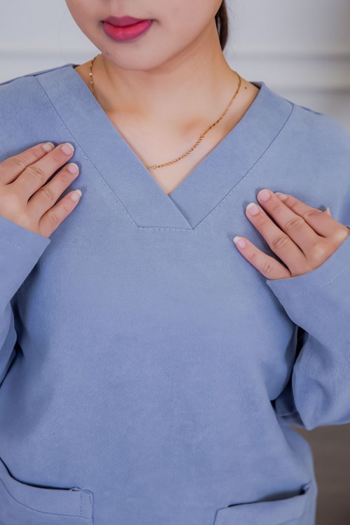 بيجامة عاملة شتوية قطعتين متعددة الألوان بلوزة بياقة قصة سبعة و بجيوب من الأمام مع بنطلون طويل