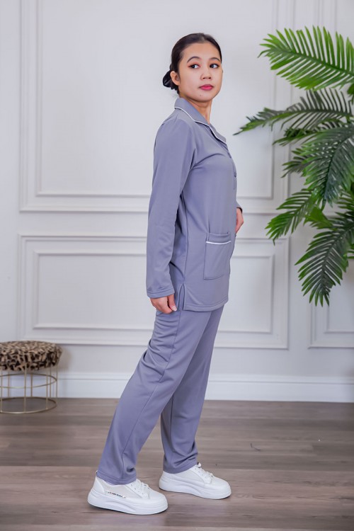 بيجامة عاملة قطعتين مبطنة متعددة الألوان بلوزة بياقة مطوية و بجيوب و أزرار من الأمام مع بنطلون طويل