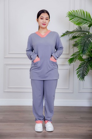 بيجامة عاملة قطعتين مبطنة متعددة الألوان بلوزة بياقة قصة سبعة و بجيوب من الأمام بأكمام طويلة مع بنطلون طويل