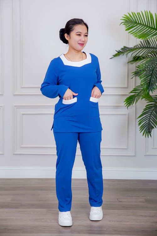 بيجامة عاملة قطعتين مبطنة متعددة الألوان بلوزة بياقة مربعة و بجيوب من الأمام بأكمام طويلة مع بنطلون طويل