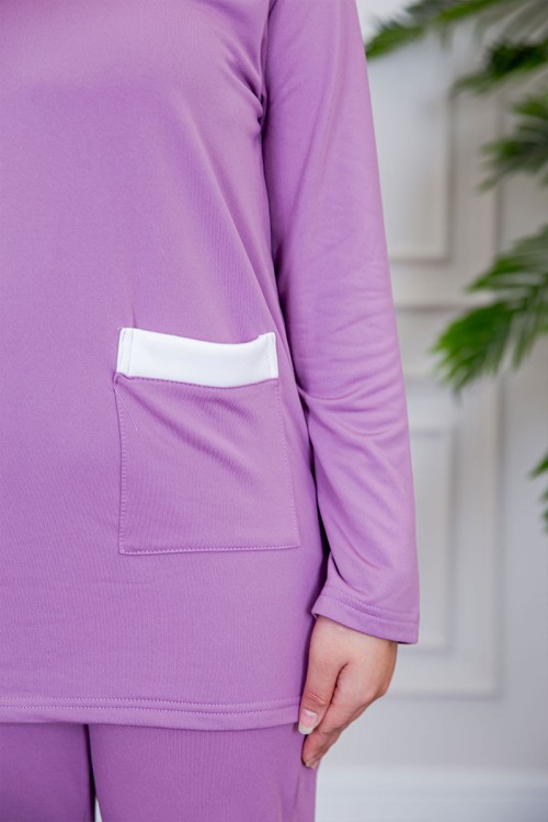 بيجامة عاملة قطعتين مبطنة متعددة الألوان بلوزة بياقة مربعة و بجيوب من الأمام بأكمام طويلة مع بنطلون طويل