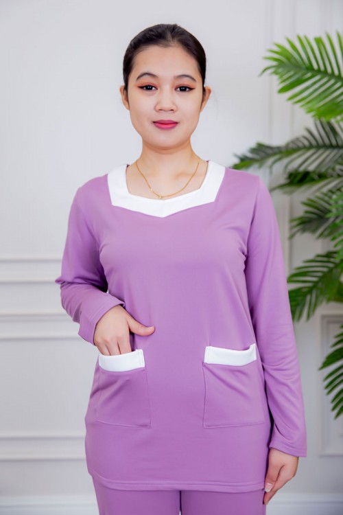 بيجامة عاملة قطعتين مبطنة متعددة الألوان بلوزة بياقة مربعة و بجيوب من الأمام بأكمام طويلة مع بنطلون طويل