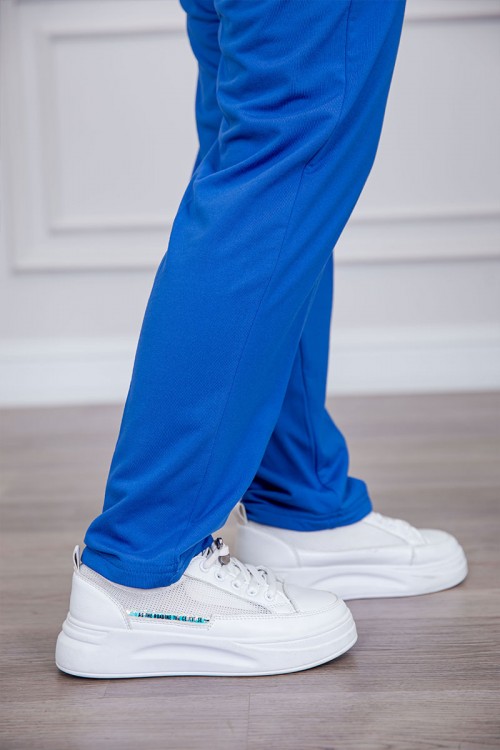 بيجامة عاملة قطعتين مبطنة متعددة الألوان بلوزة بياقة مربعة و بجيوب من الأمام بأكمام طويلة مع بنطلون طويل