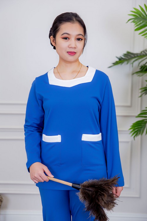 بيجامة عاملة قطعتين مبطنة متعددة الألوان بلوزة بياقة مربعة و بجيوب من الأمام بأكمام طويلة مع بنطلون طويل