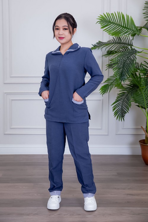 بيجامة عاملة قطعتين متعددة الألوان بلوزة بياقة مطوية بسحاب و جيوب من الأمام بأكمام طويلة مع بنطلون طويل