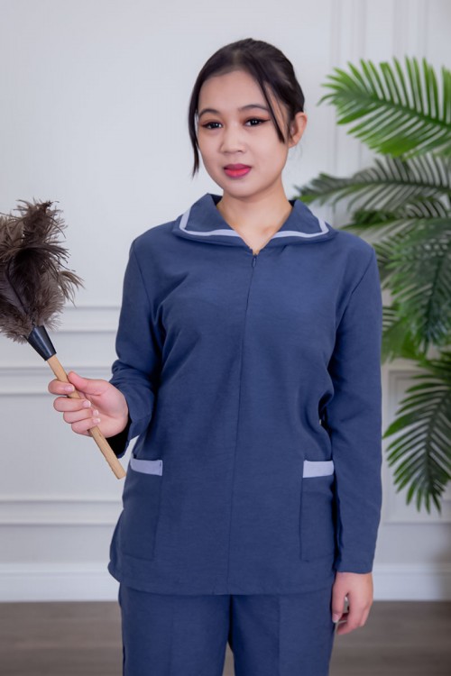 بيجامة عاملة قطعتين متعددة الألوان بلوزة بياقة مطوية بسحاب و جيوب من الأمام بأكمام طويلة مع بنطلون طويل