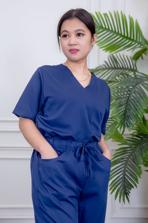 سكراب-طبي-قطعتين-متعدد-الألوان-بلوزة-بياقة-قصة-سبعة