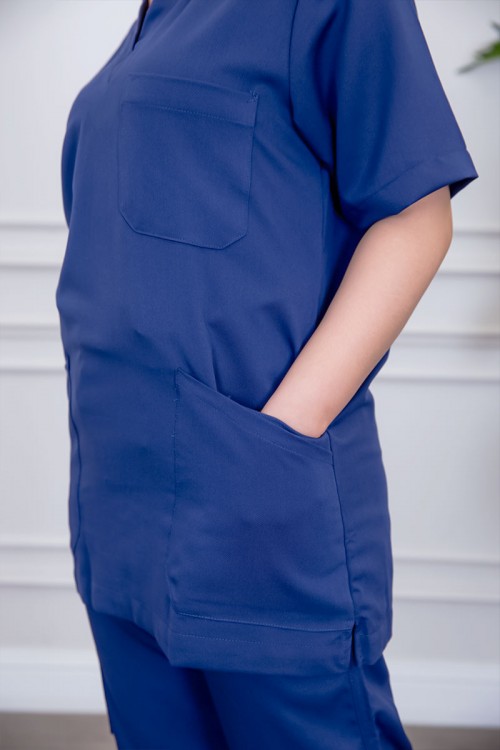 سكراب-طبي-قطعتين-متعدد-الألوان-بلوزة-بياقة-قصة-سبعة