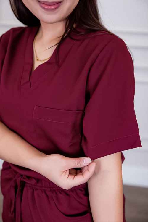 سكراب-طبي-قطعتين-متعدد-الألوان-بلوزة-بياقة-قصة-سبعة