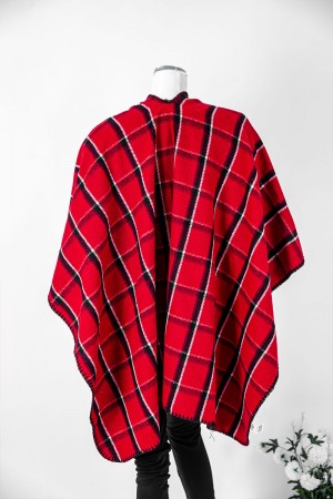 شال شتوي نسائي كاروهات لون أحمر مزين بخيوط باللون الأسود و الأبيض