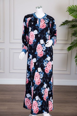 قميص نسائي شتوي طويل لون أسود مشجر باللون الأزرق و الوردي ياقة دائرية بأزرار و بأكمام طويلة