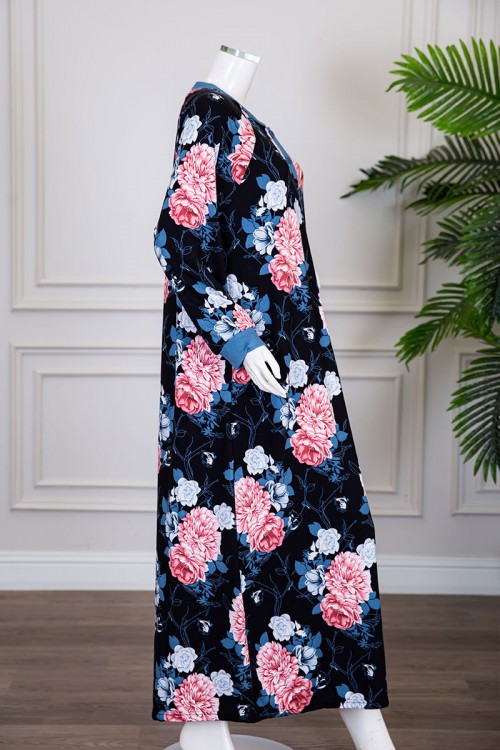 قميص نسائي شتوي طويل لون أسود مشجر باللون الأزرق و الوردي ياقة دائرية بأزرار و بأكمام طويلة