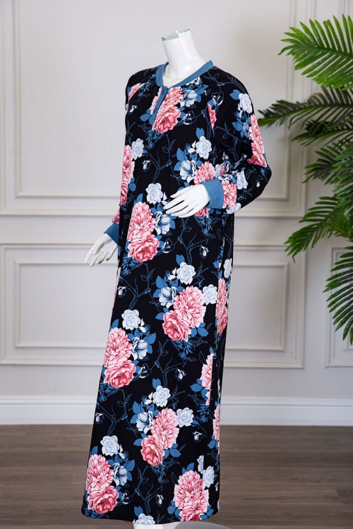 قميص نسائي شتوي طويل لون أسود مشجر باللون الأزرق و الوردي ياقة دائرية بأزرار و بأكمام طويلة